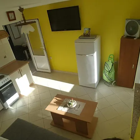 Kuca U Mornara بيت ضيافة غورني كارين